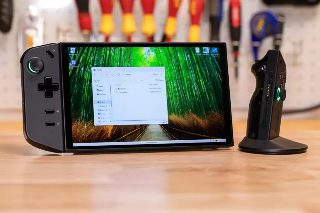 lenovo-confirms-legion-go-issues-after-gamers-report-bricked-devices