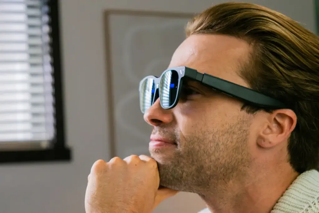 viture-expands-personal-computing-and-gaming-horizons-with-the-launch-of-the-viture-pro-2-ar-glasses-and-mobile-dock-mini